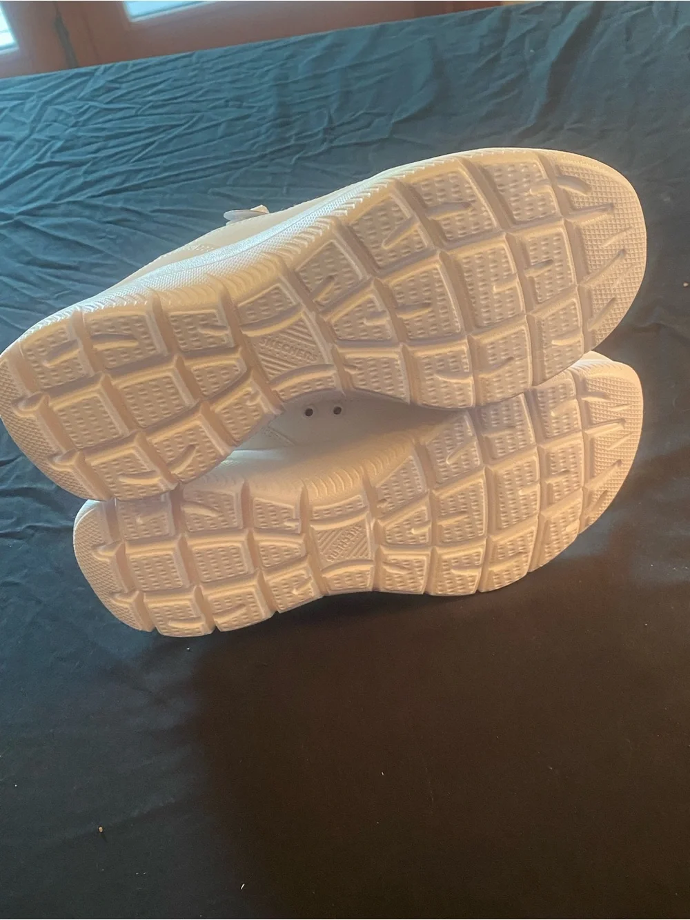 Skechers Cozy Fit Shoes wide fit Women’s size 7.5 New with tags